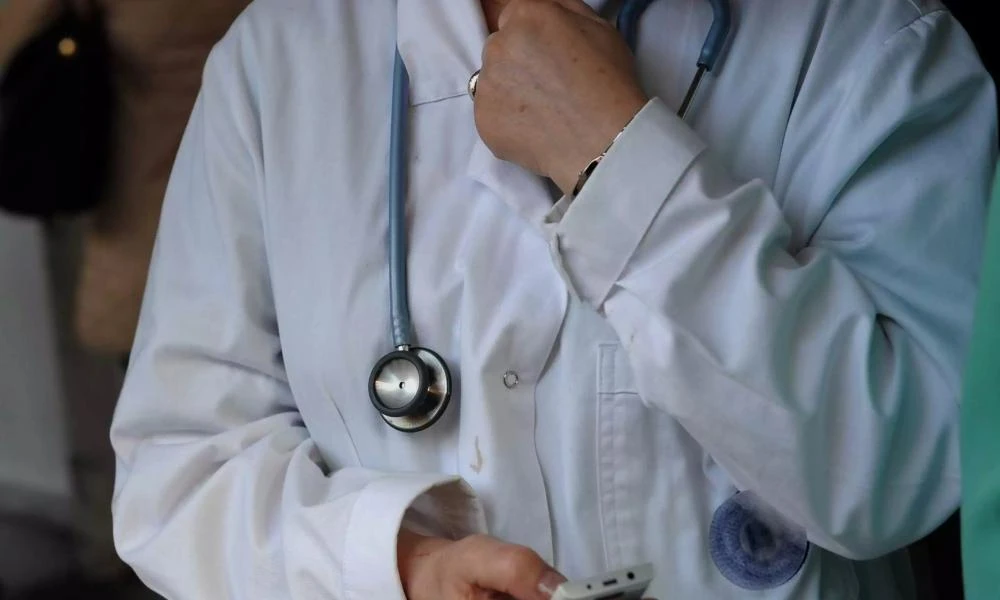 Χαλκίδα: Γιατρός κατηγορείται ότι πλαστογράφησε διαθήκη